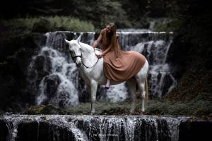 Alena GUIGNABODET - NA MOON PICTURES